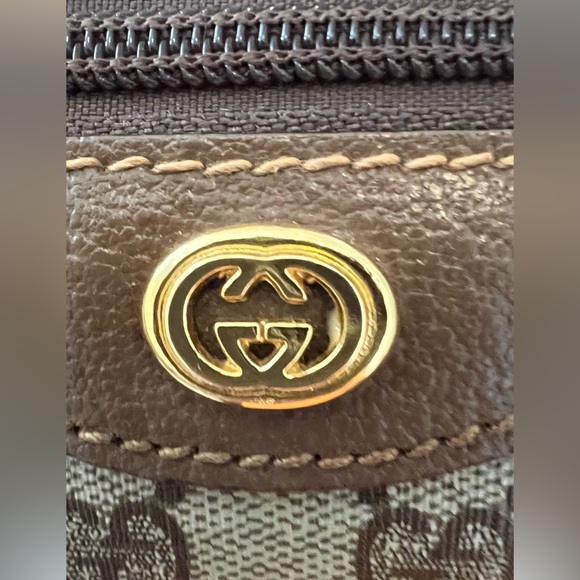 Gucci Beige and Brown GG Monogram duffel. - Picture 2 of 16